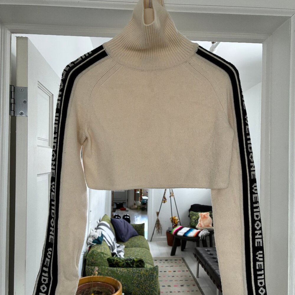 WE11DONE White Side Crop Turtleneck